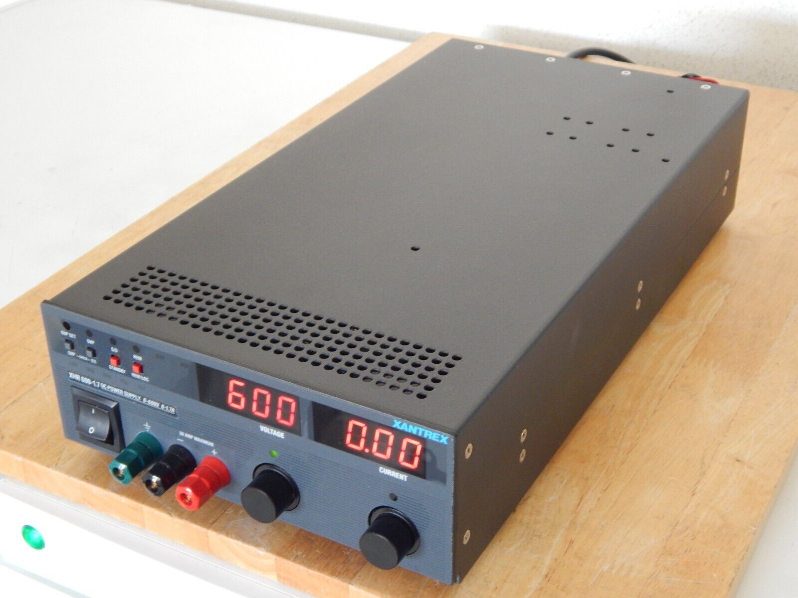 XHR600-1.7 DC Power Supply 0-600V 0-1.7A 1000W M9B (GPIB) XHR600-1.7 DC Power Supply 0-600V 0-1.7A 1000W M9B (GPIB)